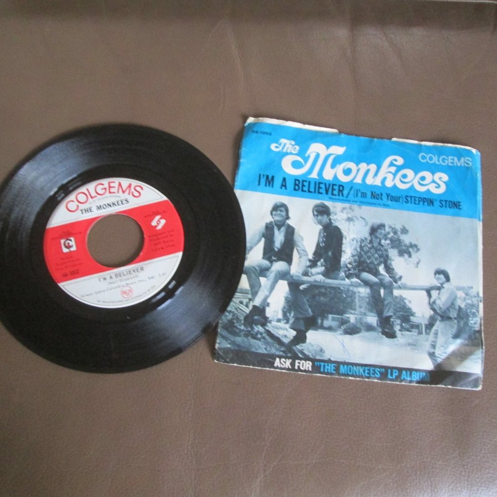 Vintage 60's The Monkees 45 Record I'm Not Your Steppin Stone & I'm a Believer